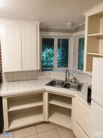 217 E Moneta Avenue, Bakersfield, CA 93308