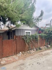 217 E Moneta Avenue, Bakersfield, CA 93308
