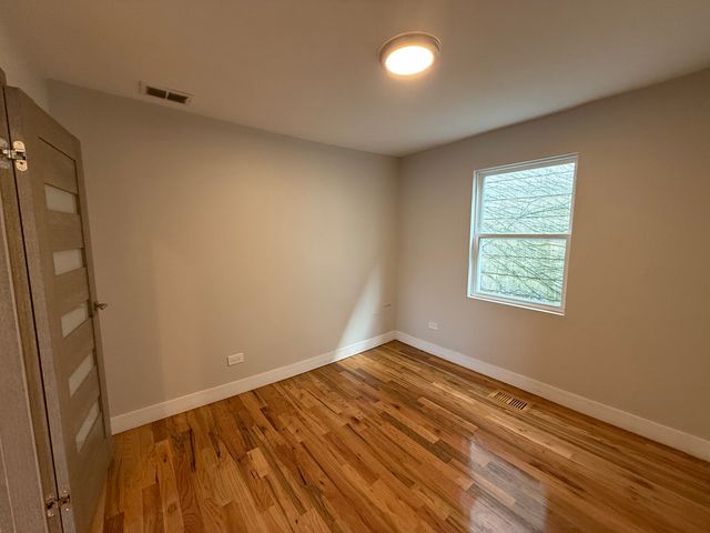 5942 S Justine Street, Chicago, IL 60636