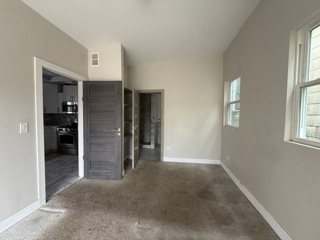 5942 S Justine Street, Chicago, IL 60636