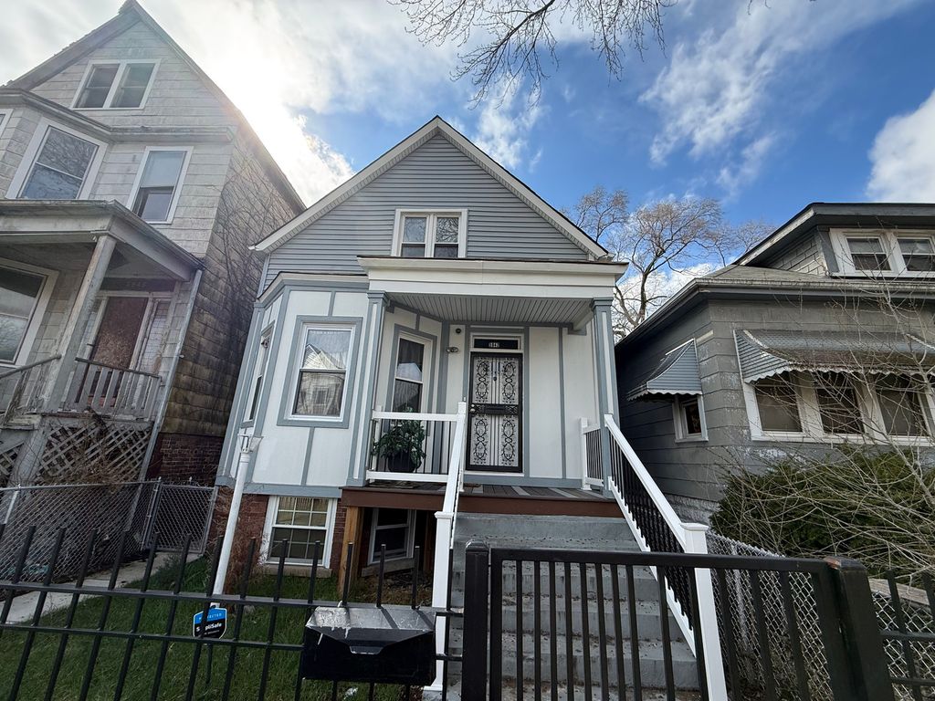 5942 S Justine Street, Chicago, IL 60636