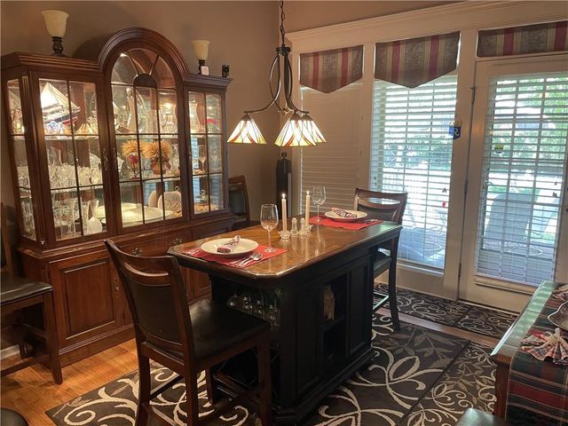 15756 S Sunset Drive 703, Olathe, KS 66062