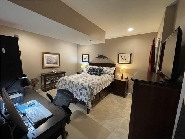 15756 S Sunset Drive 703, Olathe, KS 66062