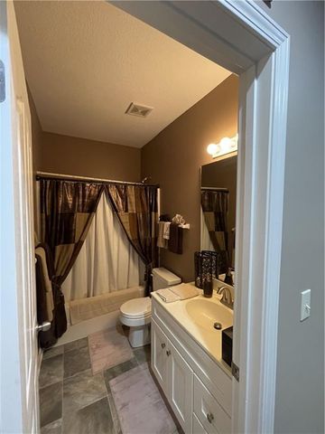 15756 S Sunset Drive 703, Olathe, KS 66062