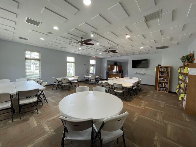 15756 S Sunset Drive 703, Olathe, KS 66062