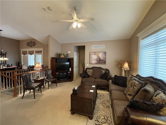 15756 S Sunset Drive 703, Olathe, KS 66062