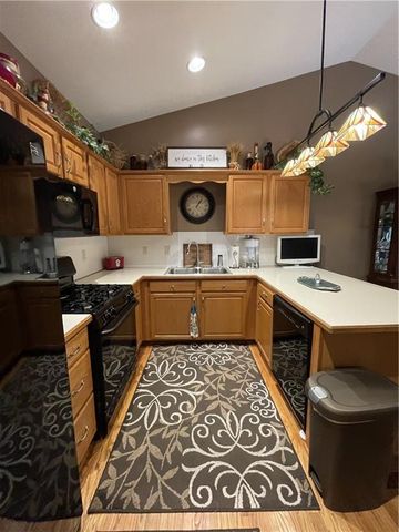 15756 S Sunset Drive 703, Olathe, KS 66062