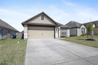 1320 Kingsgate Drive, Bryan, TX 77807