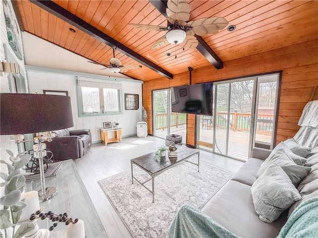 2662 Bethel Crest Dr, Bethel Park, PA 15102