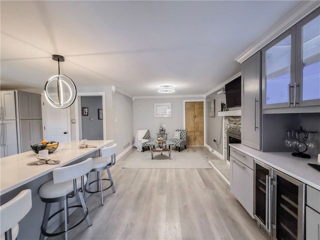 2662 Bethel Crest Dr, Bethel Park, PA 15102