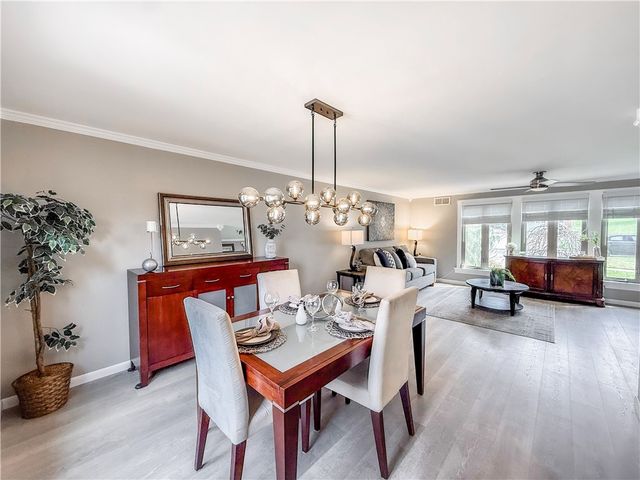 2662 Bethel Crest Dr, Bethel Park, PA 15102