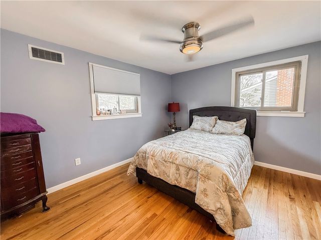 2662 Bethel Crest Dr, Bethel Park, PA 15102