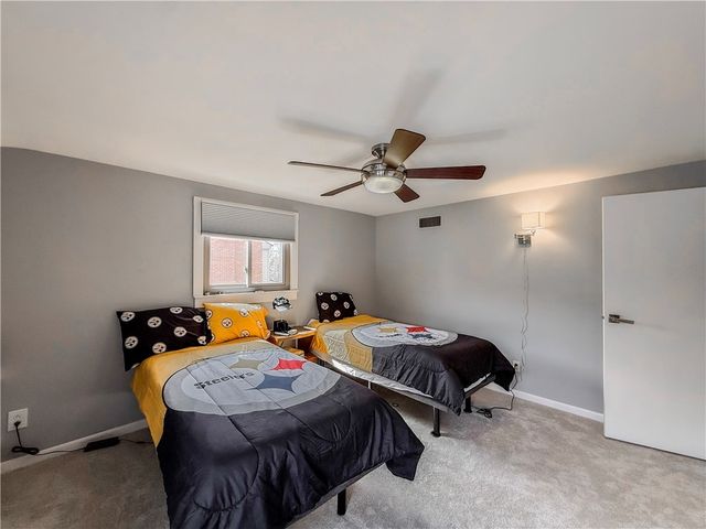 2662 Bethel Crest Dr, Bethel Park, PA 15102