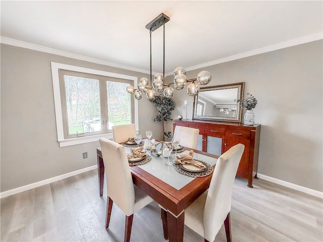 2662 Bethel Crest Dr, Bethel Park, PA 15102