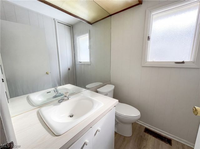 5896 Mills Creek Lane, North Ridgeville, OH 44039