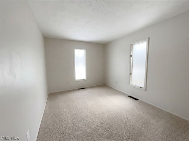 5896 Mills Creek Lane, North Ridgeville, OH 44039