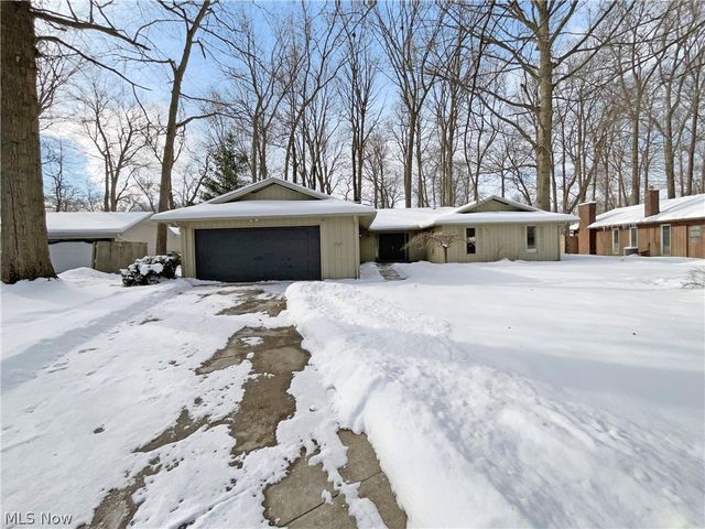 5896 Mills Creek Lane, North Ridgeville, OH 44039