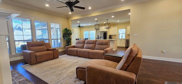 170 Politz Ave, St Gabriel, LA 70776