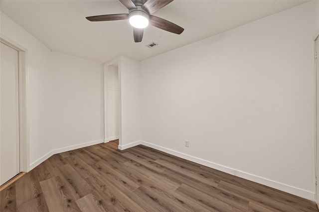 313 Stratmore Drive, Friendswood, TX 77546