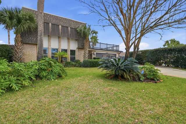 1148 Sunset Lane, Gulf Breeze, FL 32563