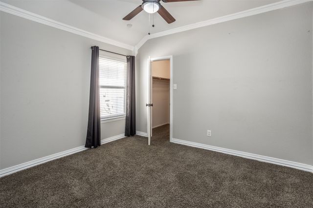 1812 Copper Leaf Drive, Corinth, TX 76210