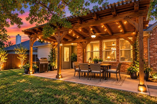 1812 Copper Leaf Drive, Corinth, TX 76210