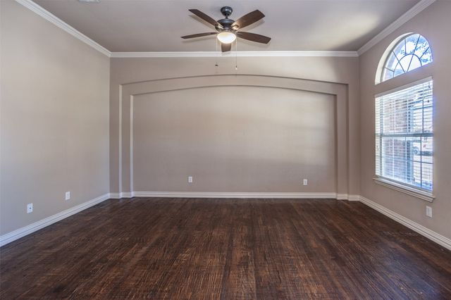 1812 Copper Leaf Drive, Corinth, TX 76210