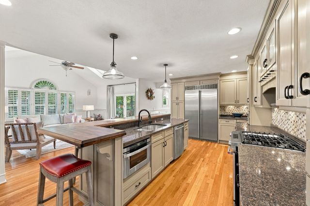 37 Chestnut Street, North Andover, MA 01845