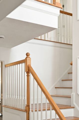 37 Chestnut Street, North Andover, MA 01845