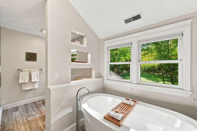 37 Chestnut Street, North Andover, MA 01845