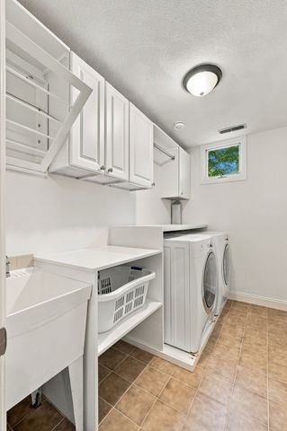 37 Chestnut Street, North Andover, MA 01845