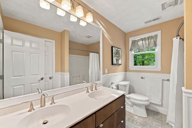 37 Chestnut Street, North Andover, MA 01845