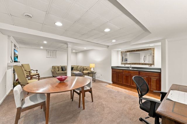 37 Chestnut Street, North Andover, MA 01845