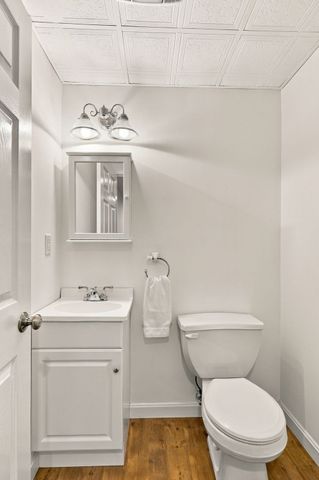 37 Chestnut Street, North Andover, MA 01845
