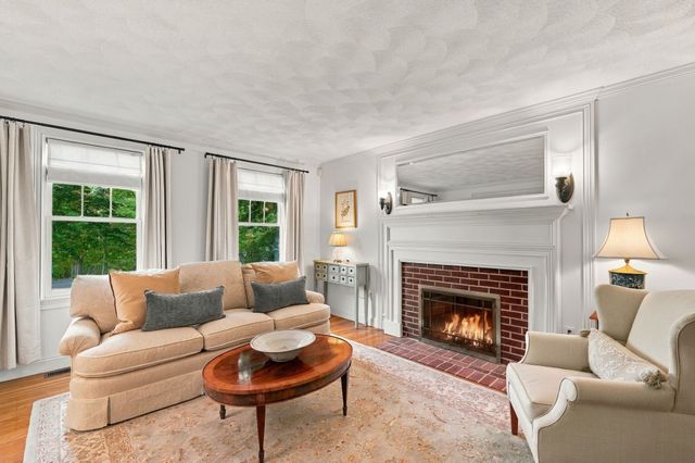 37 Chestnut Street, North Andover, MA 01845