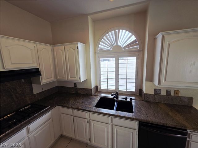 2920 Setting Sun Street, Las Vegas, NV 89117