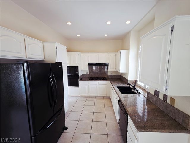2920 Setting Sun Street, Las Vegas, NV 89117