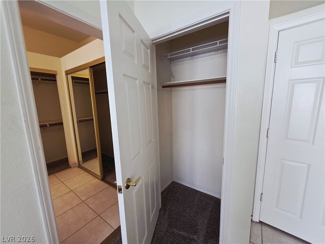 2920 Setting Sun Street, Las Vegas, NV 89117