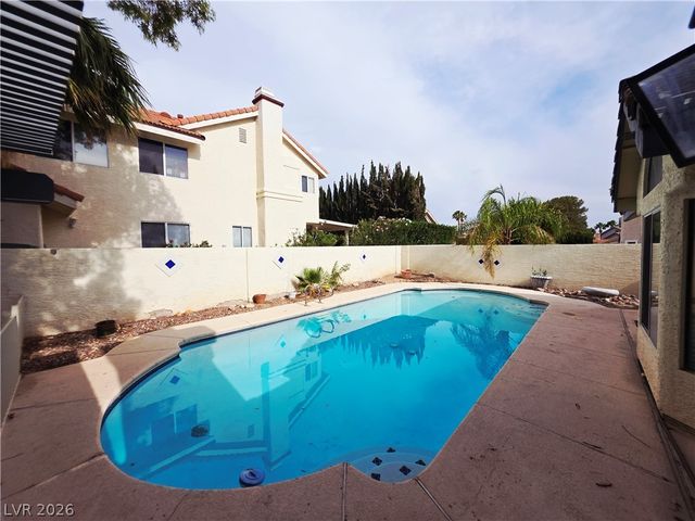 2920 Setting Sun Street, Las Vegas, NV 89117