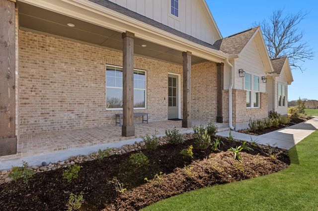 151 Moonlight Drive, Smithville, TX 78957