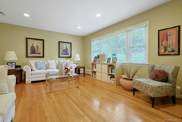 7 Stewart Place, Spring Valley, NY 10977