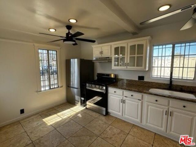 644 E 118th Place, Los Angeles, CA 90059