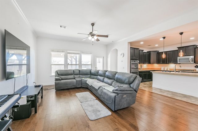 24622 Emerald Pool Falls Drive, Tomball, TX 77375