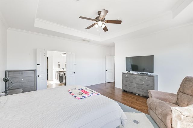24622 Emerald Pool Falls Drive, Tomball, TX 77375