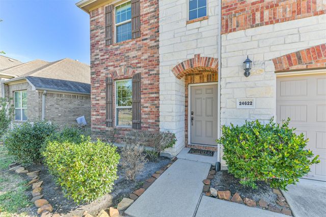 24622 Emerald Pool Falls Drive, Tomball, TX 77375