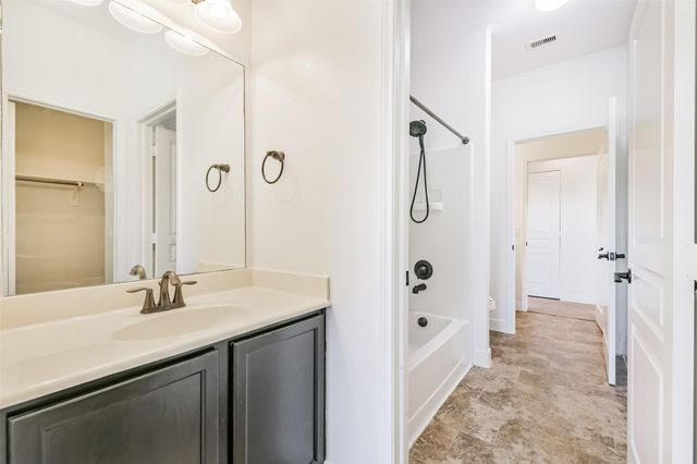 24622 Emerald Pool Falls Drive, Tomball, TX 77375
