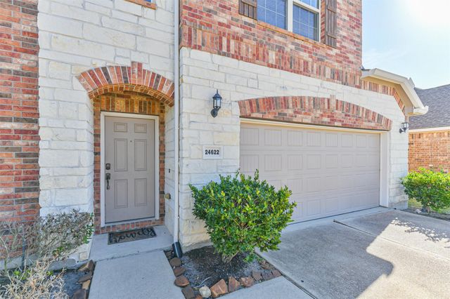24622 Emerald Pool Falls Drive, Tomball, TX 77375