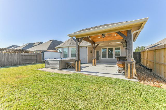 24622 Emerald Pool Falls Drive, Tomball, TX 77375