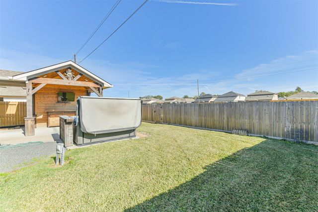 24622 Emerald Pool Falls Drive, Tomball, TX 77375