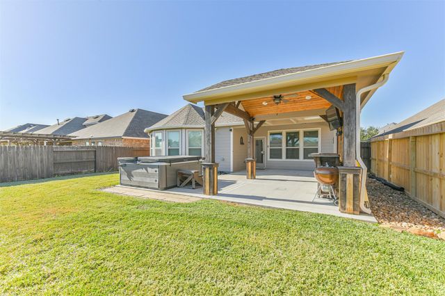 24622 Emerald Pool Falls Drive, Tomball, TX 77375